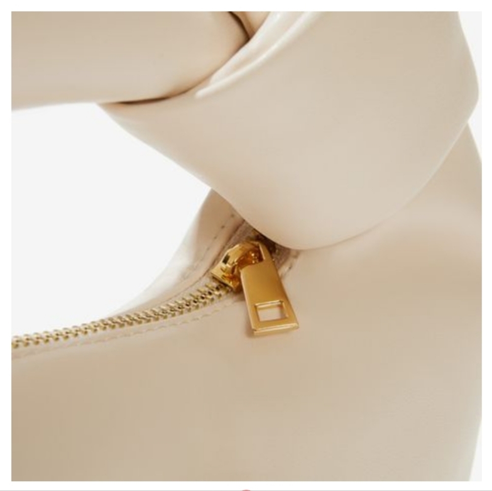 NWT Melie Bianco Alexanra Top Handle Bag in Cream - Picture 3 of 7
